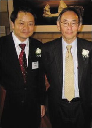 谢晓亮教授获得美国能源部部长朱棣文颁发劳伦斯奖 （2009）