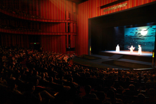 肖迪教授主演梅兰芳大师失传百年经典歌舞剧《嫦娥奔月》在北京国家大剧院演出现场