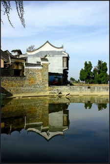 龙家大院