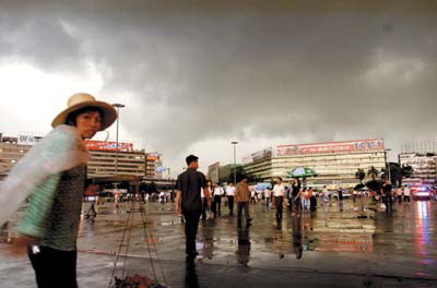 雷电引发火箭