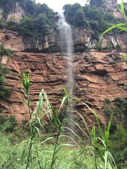 玉屏山  飞水崖