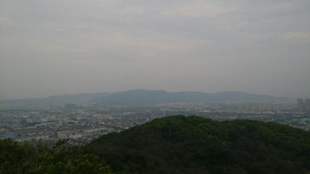 灵岩山