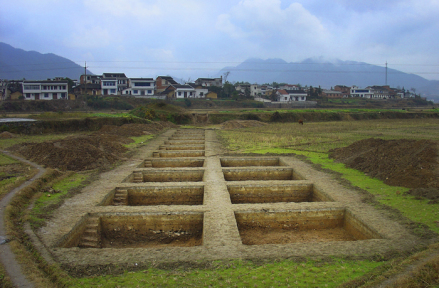 炭河里遗址 