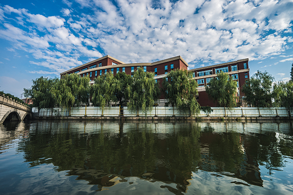 浙江工业大学之江学院图书馆