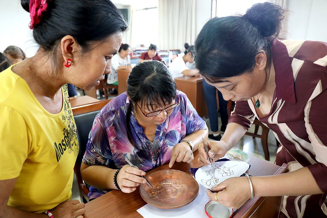 穆家峪镇妇女手工编织培训班