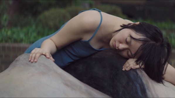 短片电影《怀孕的大地》