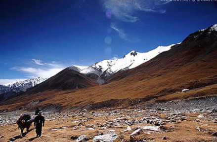 阿尼玛卿山