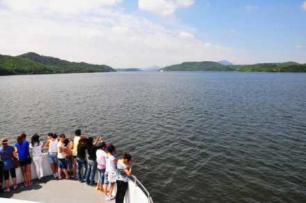 天目湖湖面风光 