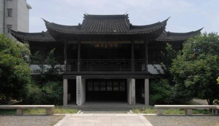 东岳行祠斗姆阁