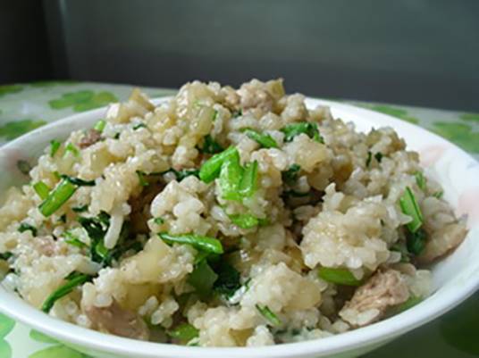 油菜榨菜肉炒饭