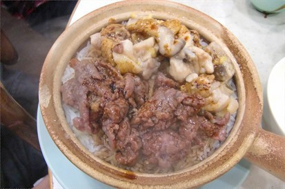 鸡肉煲仔饭